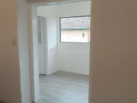 Eladó családi ház, Tápiószecsőn 59.9 M Ft, 5 szobás