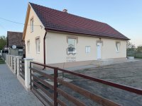 Eladó családi ház, Abonyban 45.9 M Ft, 3 szobás