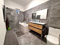 Eladó családi ház, Kecskeméten 134.2 M Ft, 5 szobás