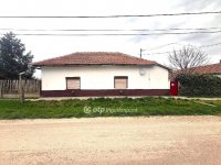 Eladó családi ház, Okányon 4.2 M Ft, 2 szobás