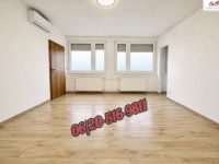 Eladó téglalakás, Dunaújvárosban 33.49 M Ft, 1+1 szobás