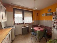 Eladó téglalakás, Zalaegerszegen 28 M Ft, 3 szobás