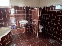 Eladó családi ház, Sárbogárdon 43.9 M Ft, 7 szobás