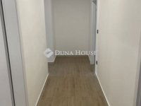 Eladó téglalakás, Pécsett 64.9 M Ft, 2 szobás