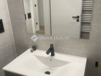 Eladó téglalakás, Pécsett 63.9 M Ft, 3 szobás