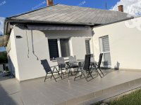 Eladó ikerház, Izsákon 38.9 M Ft, 3 szobás