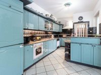 Eladó családi ház, XV. kerületben 160 M Ft, 7+1 szobás