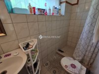 Eladó nyaraló, Velencén 44 M Ft, 2 szobás / költözzbe.hu