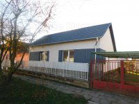 Eladó családi ház, Dombóváron 31 M Ft, 3+1 szobás