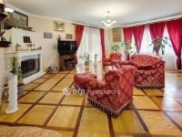 Eladó családi ház, XVIII. kerületben 269.9 M Ft, 9 szobás