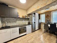 Eladó családi ház, Pécsett 83.9 M Ft, 3 szobás