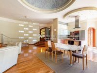 Eladó családi ház, Herceghalomon 456.9 M Ft, 5 szobás