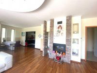 Eladó családi ház, II. kerületben 277.863 M Ft, 6 szobás