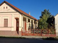 Eladó családi ház