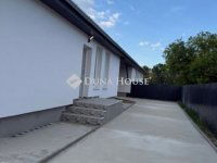 Eladó ikerház, Dánszentmiklóson 65 M Ft, 4 szobás