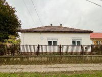 Eladó családi ház