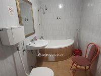 Eladó sorház, Mikepércsen 799 M Ft, 40 szobás