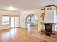 Eladó családi ház, Pécsett 119 M Ft, 4 szobás