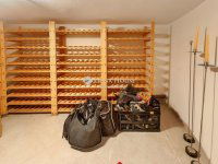 Eladó családi ház, II. kerületben 759.9 M Ft, 10 szobás