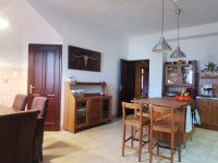 Eladó családi ház, Taksonyon 154.9 M Ft, 9 szobás