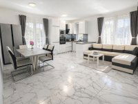 Eladó családi ház, Kecskeméten 94.99 M Ft, 5 szobás