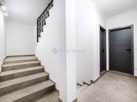 Eladó családi ház, XVIII. kerületben 249 M Ft, 8 szobás