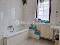Eladó családi ház, XVIII. kerületben 210 M Ft, 6 szobás