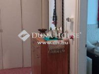 Eladó téglalakás
