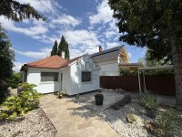 Kiadó családi ház, albérlet, Balatonakarattyán 250 E Ft / hó