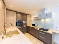 Eladó téglalakás, VII. kerületben 169.9 M Ft, 5 szobás