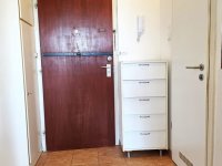 Eladó panellakás, Pécsett 39.9 M Ft, 1+1 szobás