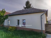 Eladó családi ház, Rákóczifalván 24.5 M Ft, 1+2 szobás