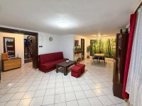 Eladó családi ház, Komáromban 62 M Ft, 4 szobás