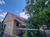 Eladó családi ház, Kunszentmiklóson 26.5 M Ft, 2 szobás
