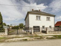 Eladó családi ház, Győrzámolyon 84.5 M Ft, 6+1 szobás