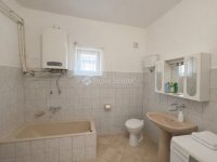 Eladó családi ház, Vecsésen 88 M Ft, 5 szobás