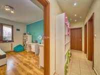 Eladó családi ház, Pilisszentkereszten 279.9 M Ft, 5 szobás