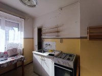 Eladó téglalakás, Oroszlányban 26 M Ft, 2 szobás