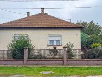 Eladó családi ház