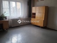 Eladó panellakás, Szekszárdon, Wesselényi utcában 32.5 M Ft