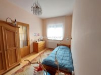 Eladó családi ház, III. kerületben 229 M Ft, 5 szobás