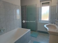 Eladó családi ház, Móron 92 M Ft, 5 szobás