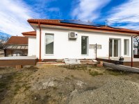 Eladó ikerház, Bagon 85.99 M Ft, 3 szobás / költözzbe.hu