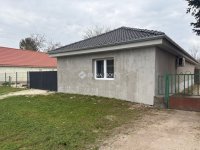 Eladó családi ház, Enyingen 36.8 M Ft, 2 szobás