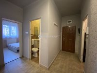 Eladó téglalakás, Komlón 26.9 M Ft, 2 szobás