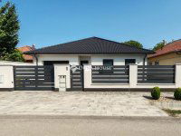 Eladó családi ház, Békéscsabán 140 M Ft, 3+1 szobás