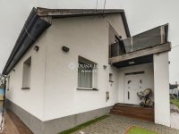 Eladó családi ház, Szigethalmon 259.9 M Ft, 7 szobás