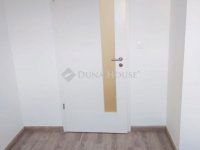 Eladó panellakás, Pécsett 64 M Ft, 3 szobás