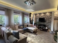 Eladó családi ház, Vonyarcvashegyen 155 M Ft, 8 szobás