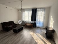 Eladó panellakás, Veszprémben 67.9 M Ft, 4 szobás